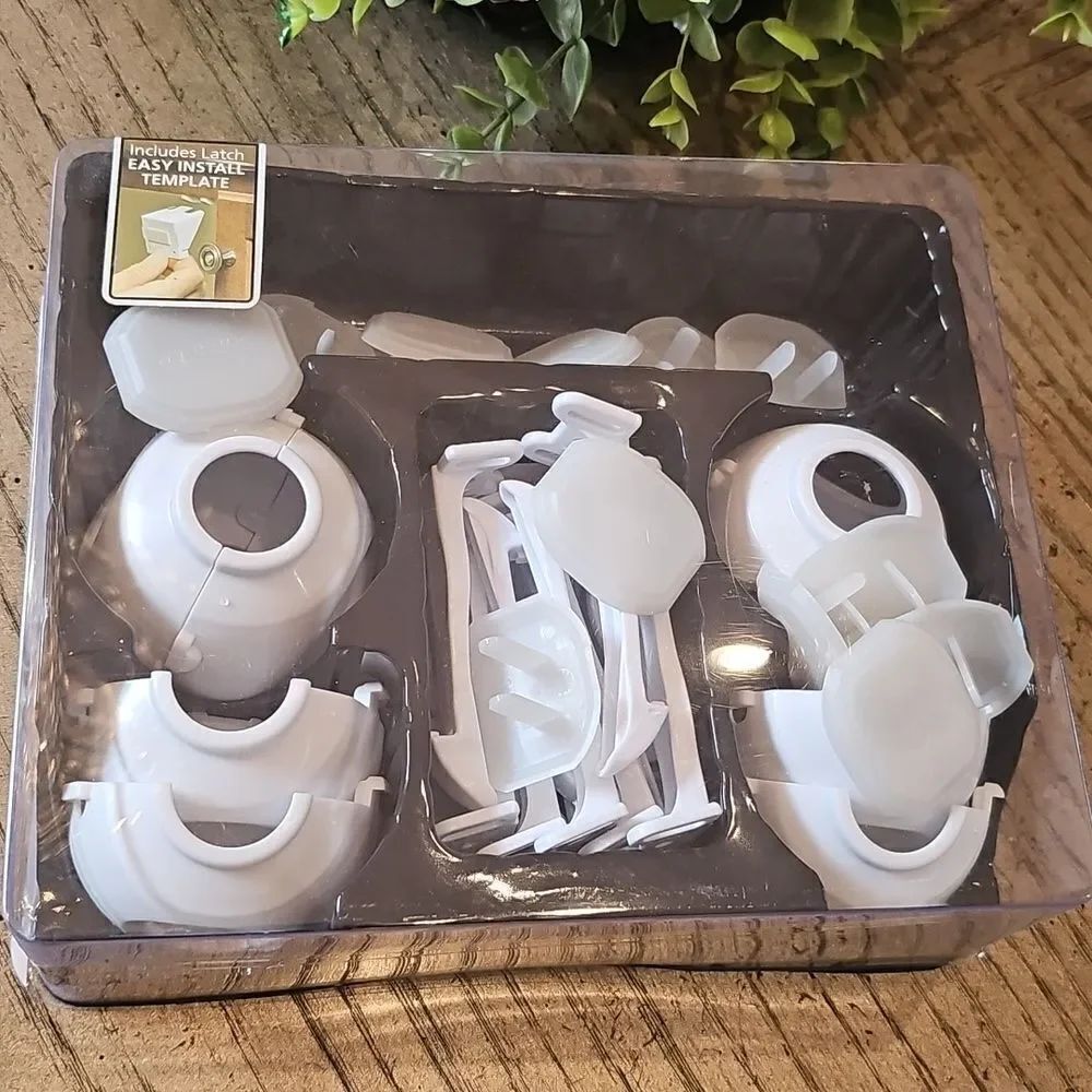 Baby locks open box never used